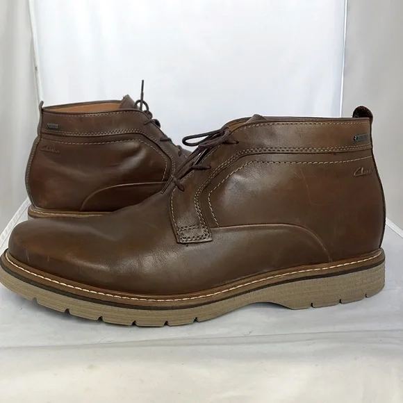 Clarks | Shoes | Clarks Mens Chukka Gorpcore Leather Ankle  display picture 2